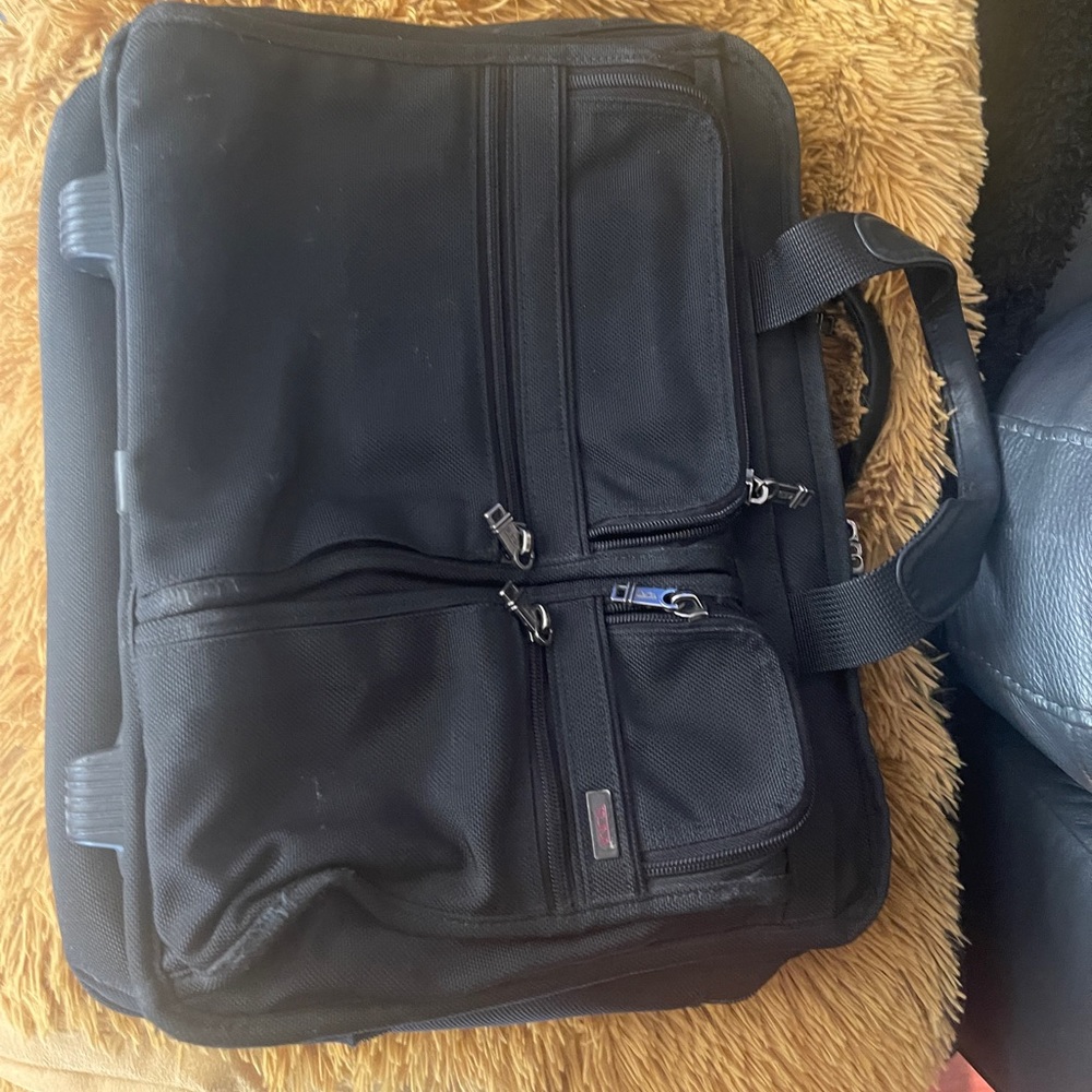 Tumi rolling bag (vintage)
